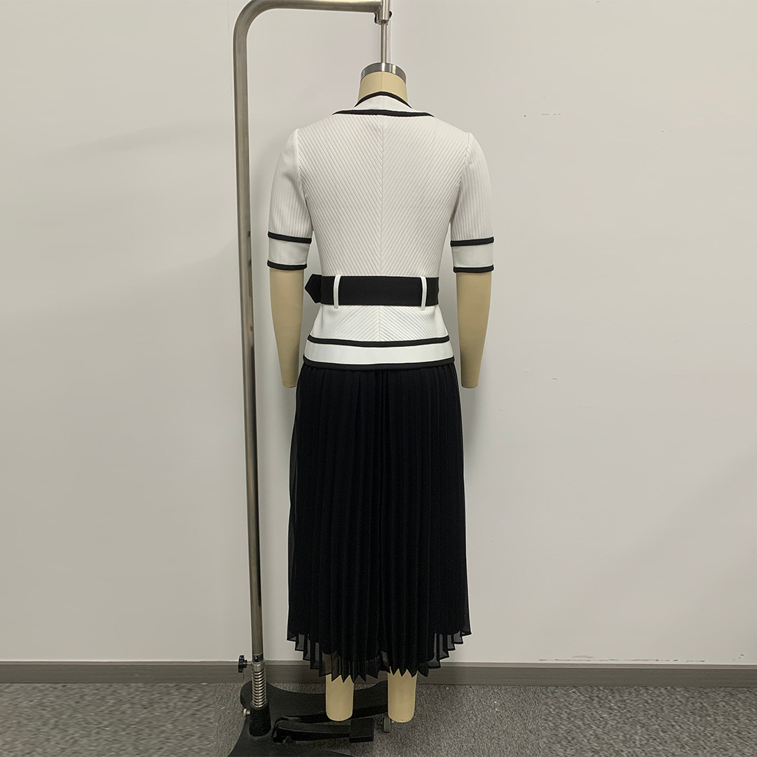 Vintage Fashion Exhibition - Abito Midi Elegante da Donna con
