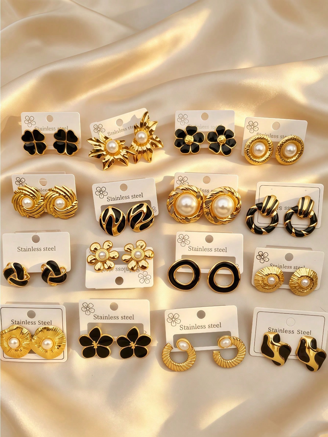 Orecchini a Perno in Acciaio I - Vintage Fashion Theme recensione e prezzo