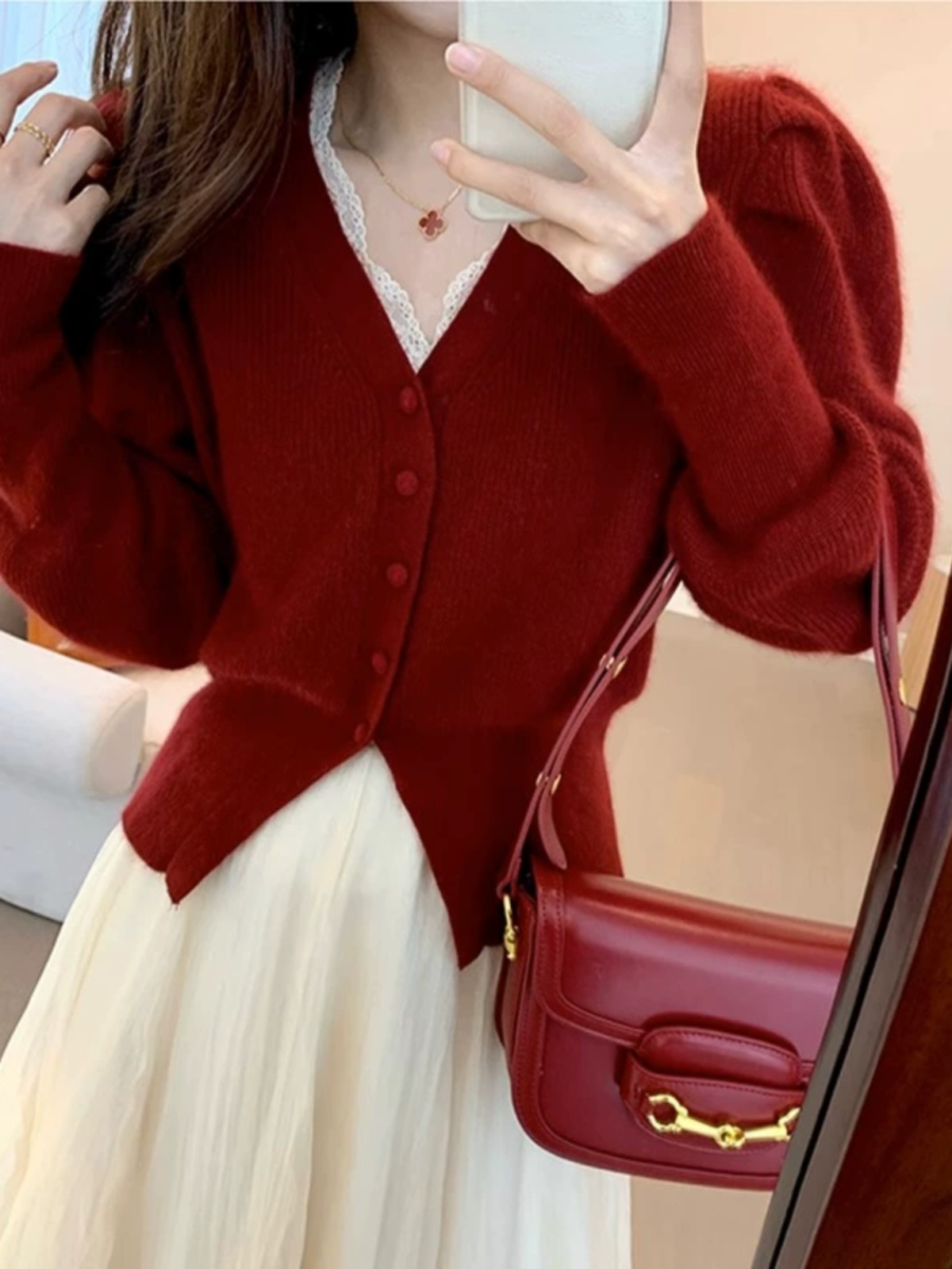 Maglione Rosso con Scollo a V  - Vintage Fashion Years recensione e prezzo