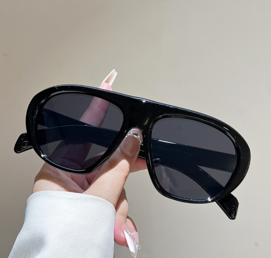 Nuovi Occhiali da Sole Oversiz - Vintage Fashion Luxury recensione e prezzo